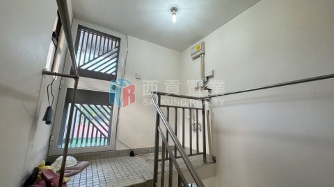 井欄樹村 清水灣