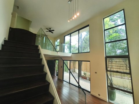 山頂花園 95080030