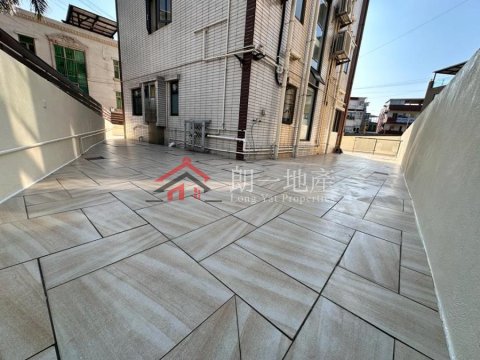 錦上路村屋