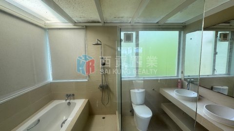 黃竹灣村