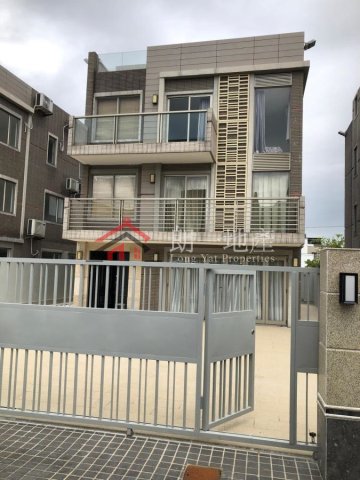 錦上路村屋