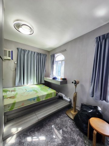 新屋家村