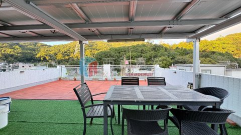 井欄樹村 清水灣