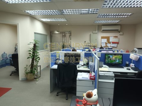 豪力中心 荃湾 中层 C010508 售盘
