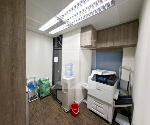 EMPEROR GROUP CTR (英皇集團中心) 