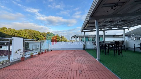 井欄樹村 清水灣