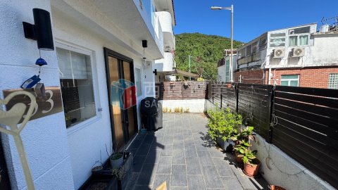 黃竹灣村