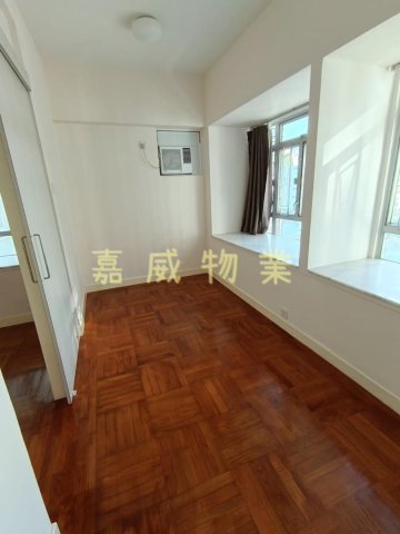 河畔花園 F座