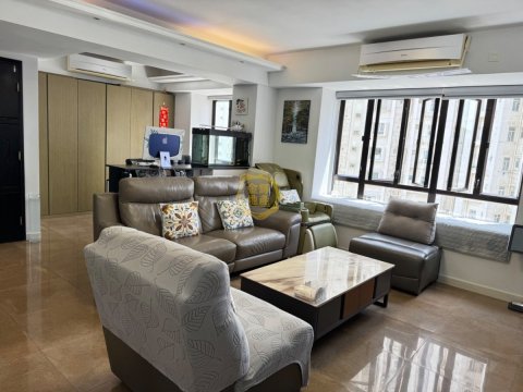 ELEGANT VILLA ELEGANT VILLA