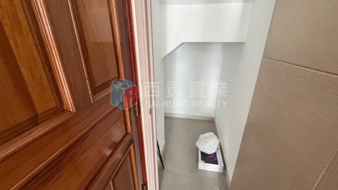 榕樹澳村