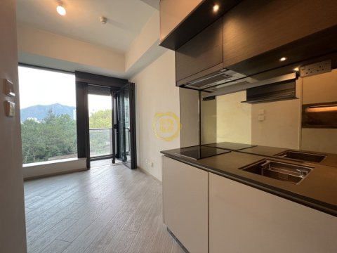 THE ROYALE SKYPOINT ROYALE