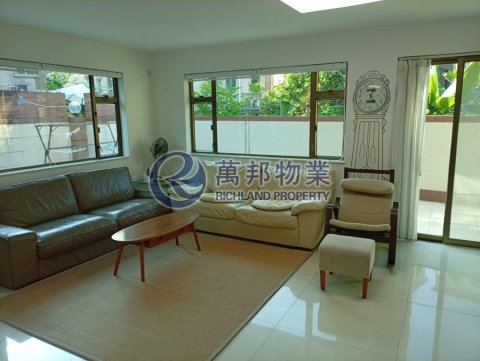 新屋家村