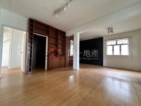 錦上路村屋