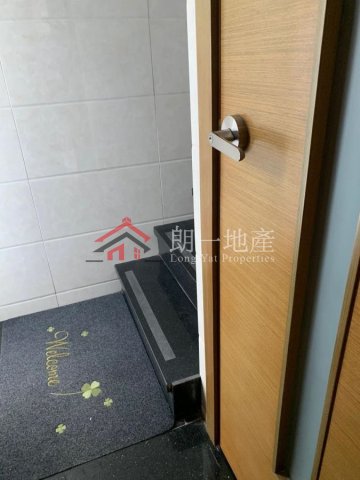 錦上路村屋