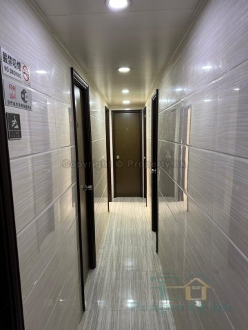 仁愛大廈 屯門 低層 C499098 售盤