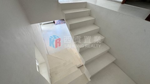 黃竹灣村