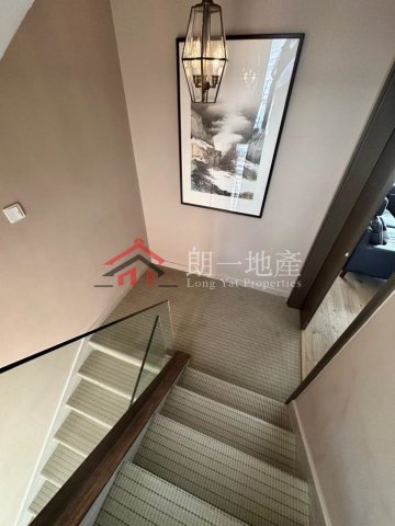 錦上路村屋