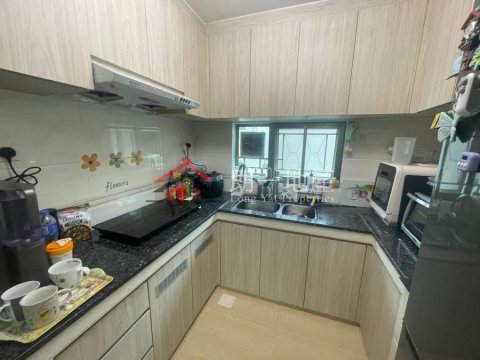 錦上路村屋