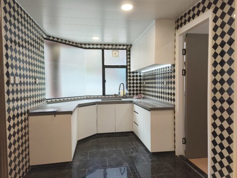 駿寶居  95080030