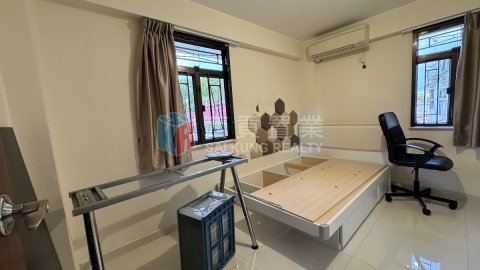 井欄樹村 清水灣