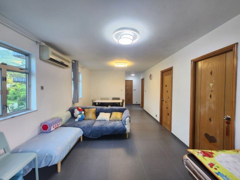 新屋家村