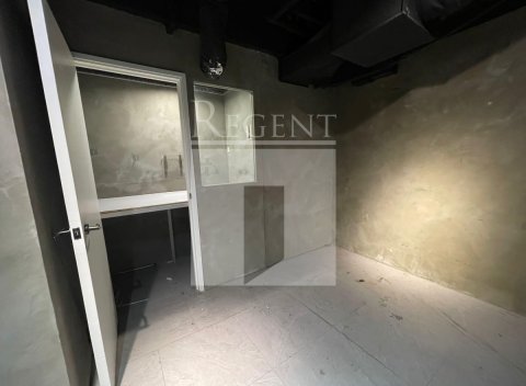 Mong Kok Office, Richmond Commercial Building