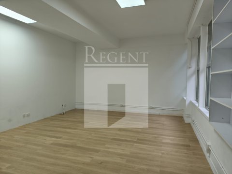 KEVIN WONG DEV BLDG (華凱發展大廈) 
