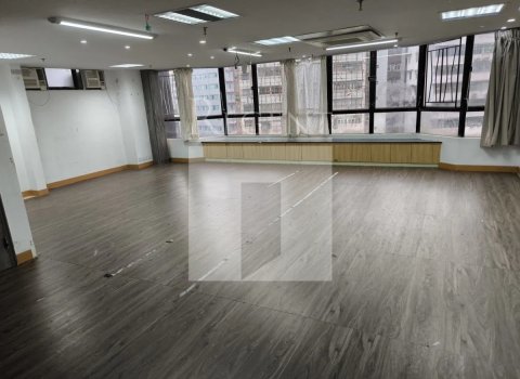 深水步寫字樓, 中國聯合銀行九龍分行大廈