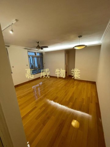 愉城苑 D座 城康閣