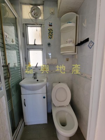 河畔花園 F座