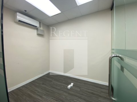 TRENDY CTR (潮流工貿中心) 
