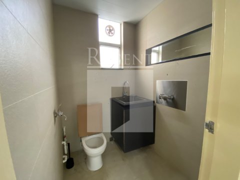 WAY ON COM BLDG (維安商業大廈) 