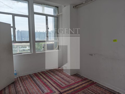 KEVIN WONG DEV BLDG (華凱發展大廈) 