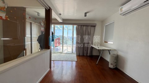 黃竹灣村