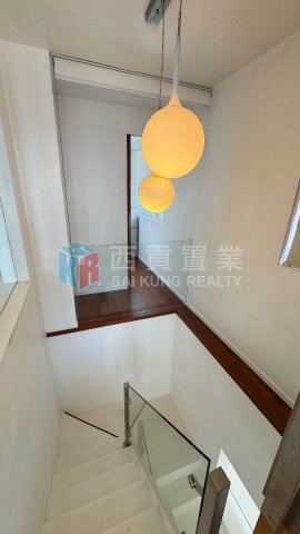 黃竹灣村