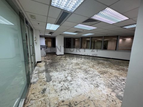 2000年广场 铜锣湾 中层 C204110 售盘