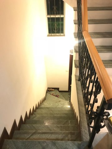落路下