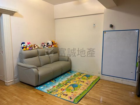 萬年戲院大廈 黃大仙 中層 T089198 售盤