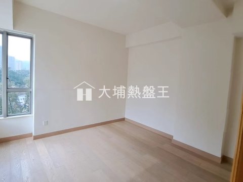富盈門  