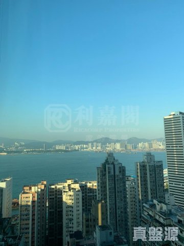 宝翠园 坚尼地城 中层 1693406 售盘