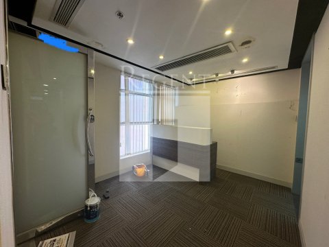 Causeway Bay Office, Cameron Commercial Centre