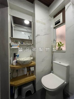 開揚2房 *靚仔裝修* 即買即住