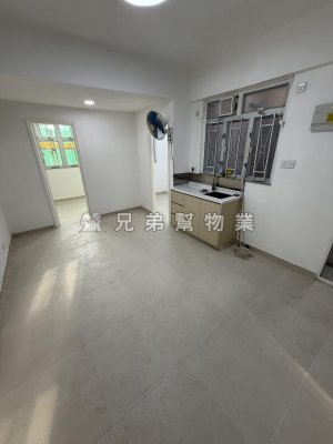 近太和站 康城樓  2房企理連天台