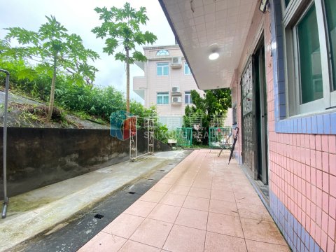 井欄樹村