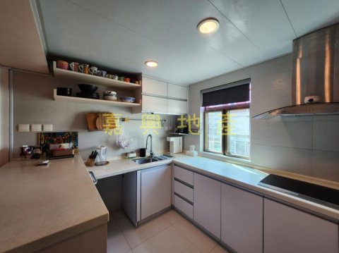 TAI WO SERVICE RD W