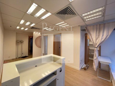 SOUTHGATE COM CTR (信基商業中心) 