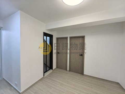 荃灣中心 成都樓