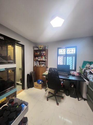 新屋家村