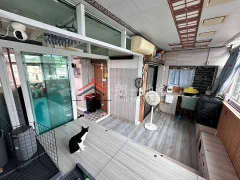 錦上路村屋