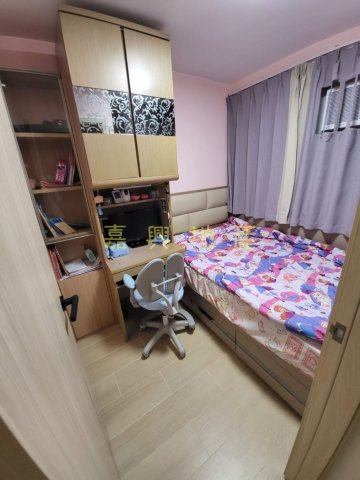 洞梓   95081731  可泊車